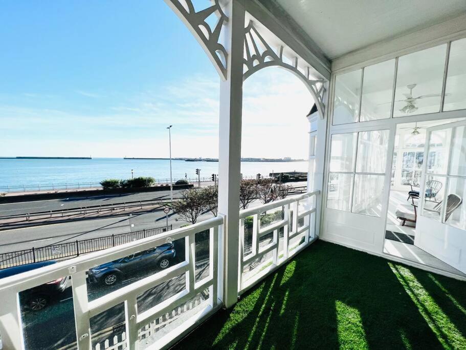 Flat 4 Marine Parade House, 1 East Cliff- Next To Dover Port, White Cliffs, Beach, Castle Dış mekan fotoğraf