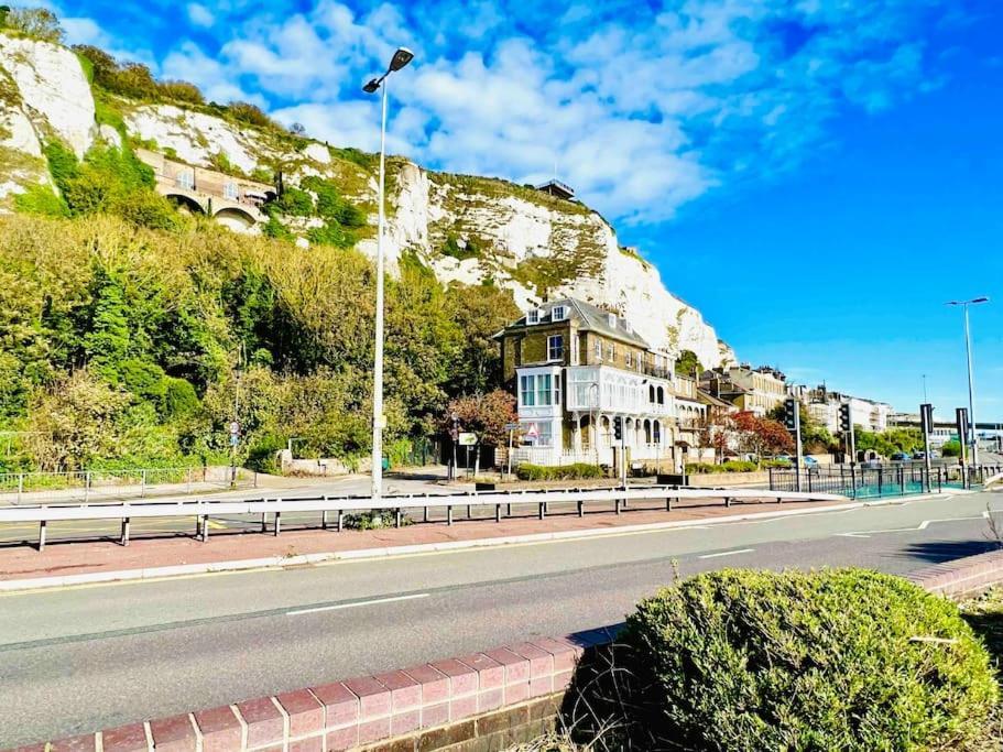Flat 4 Marine Parade House, 1 East Cliff- Next To Dover Port, White Cliffs, Beach, Castle Dış mekan fotoğraf