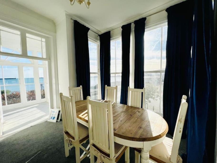 Flat 4 Marine Parade House, 1 East Cliff- Next To Dover Port, White Cliffs, Beach, Castle Dış mekan fotoğraf